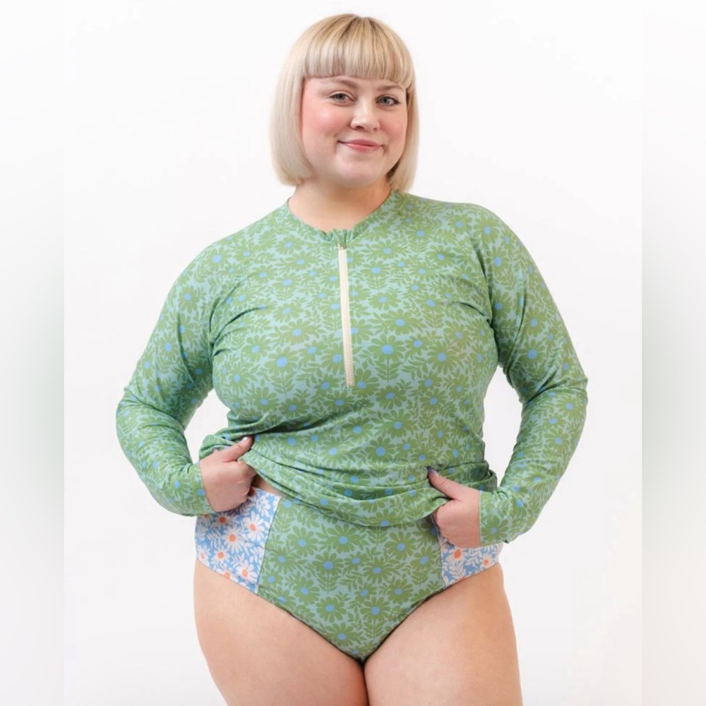 NWT Lime Ricki PRINTED FLORAL RASH GUARD